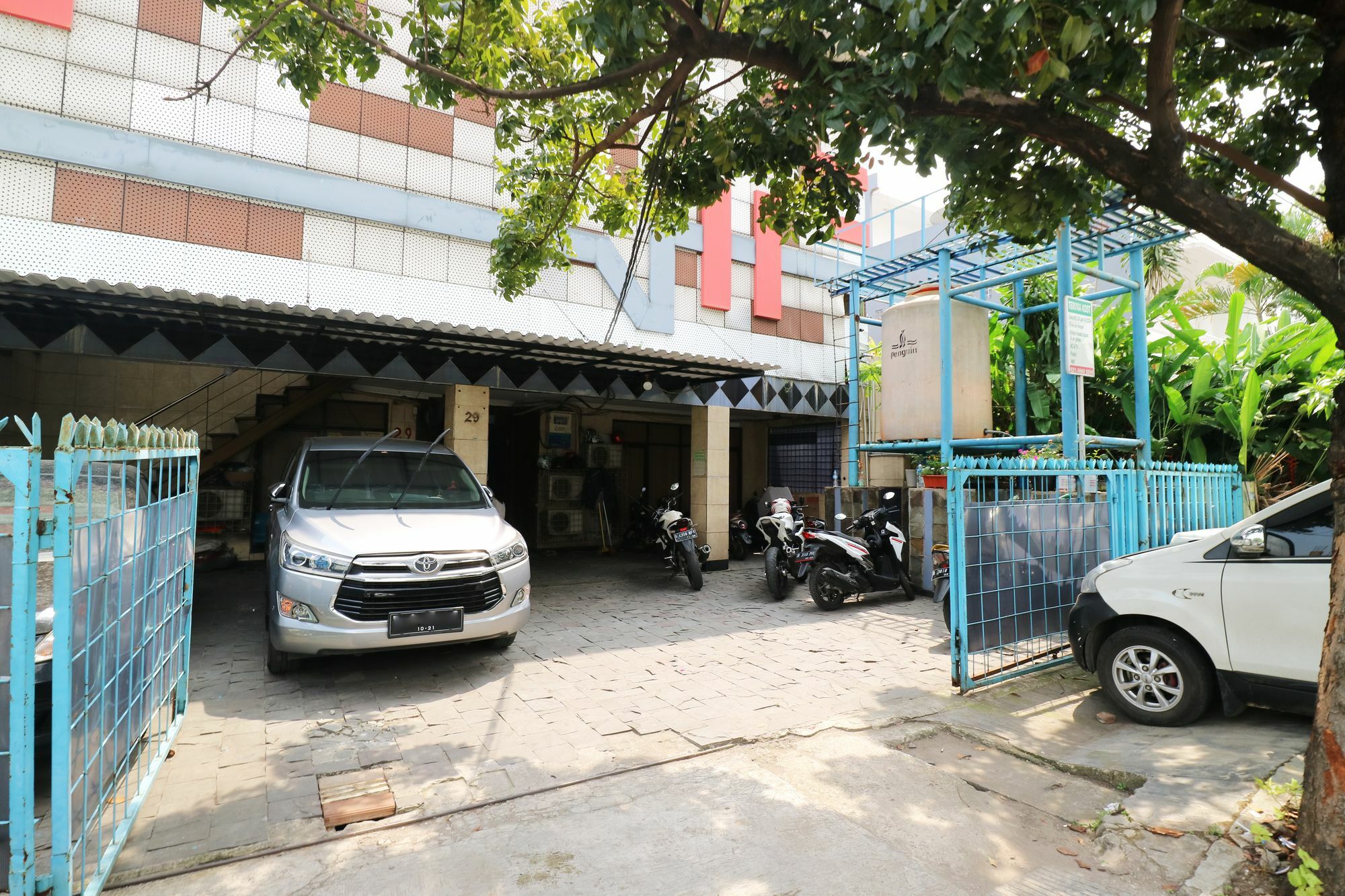 Makaliwe Residence Jakarta Bagian luar foto